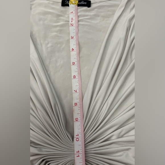 👗 Nothing But Love Plunging Ruched Beige Evening Dress - Size Large ✨ - Picture 11 of 15